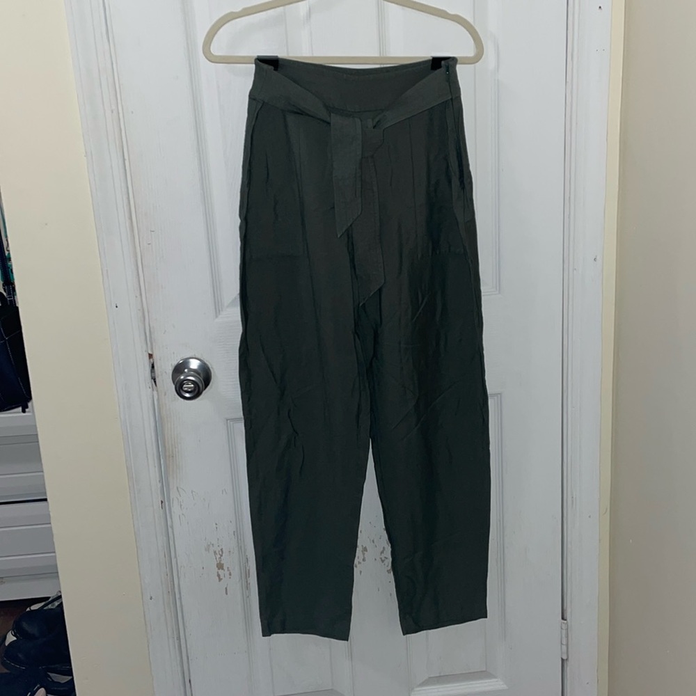 Green Front tie trousers